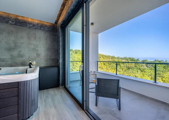 Ziganto With A View Of The Kvarner Bay Vila