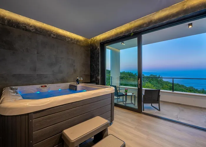 Ziganto With A View Of The Kvarner Bay Vila *